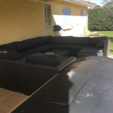 Maison Privee Avec Piscine Semesterbostad Beaurepaire (Isere)