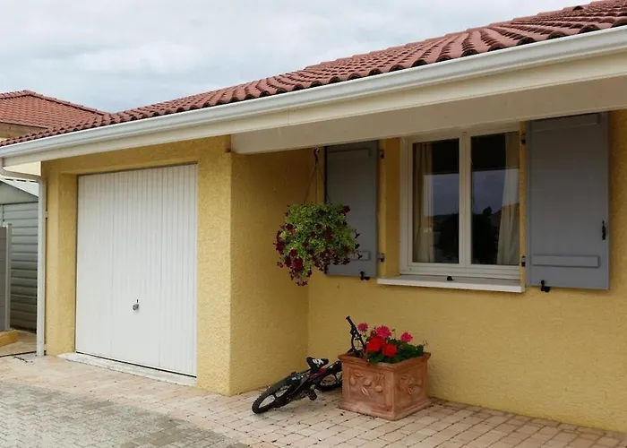 Maison Privee Avec Piscine Ferienhaus Beaurepaire (Isere)
